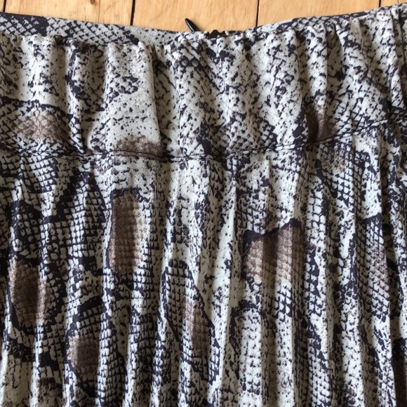 Zara Snakeskin Print Skirt - Picture 3 of 6